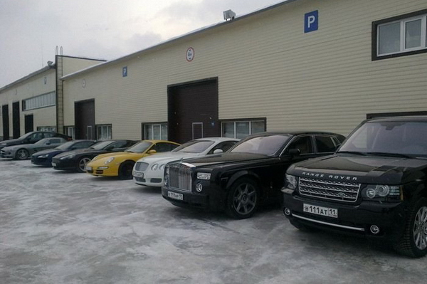 Житель Коми собрал коллекцию элитных автомобилей Житель Коми собрал коллекцию элитных автомобилей