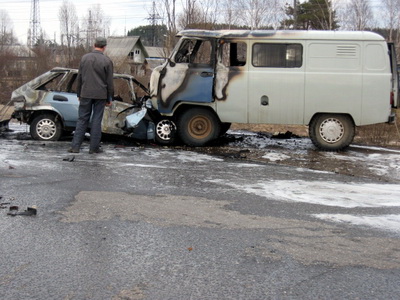 В Коми водителя патрульной «буханки» признали невиновным в гибели пьяного лихача В Коми водителя патрульной «буханки» признали невиновным в гибели пьяного лихача
