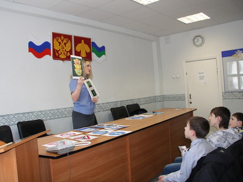 Сотрудники Госавтоинспекции приняли участие в патриотической акции «Неделя мужества»