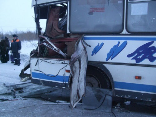 В Воркуте произошло ДТП с участием пассажирского автобуса В Воркуте произошло ДТП с участием пассажирского автобуса