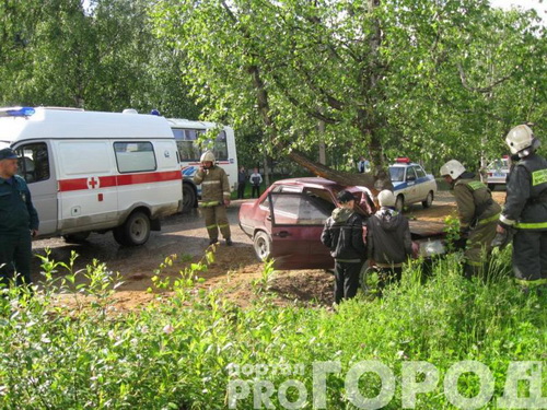 В Ухте 99-ая врезалась в дерево