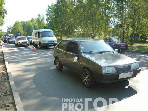 Сыктывкар: под колеса автомобиля попала женщина