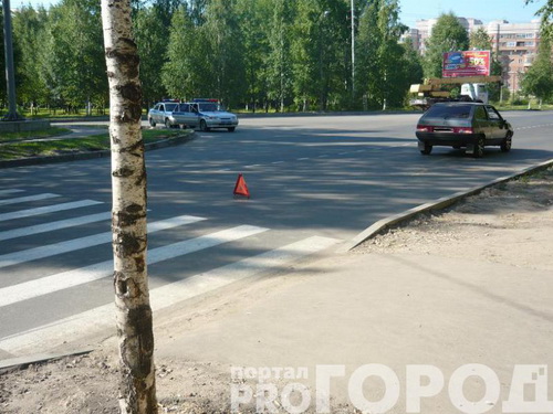Сыктывкар: под колеса автомобиля попала женщина Сыктывкар: под колеса автомобиля попала женщина