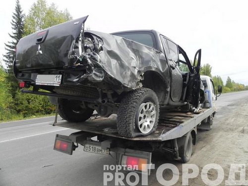 На трассе Сыктывкар-Ухта Ниссан спровоцировал двойную аварию