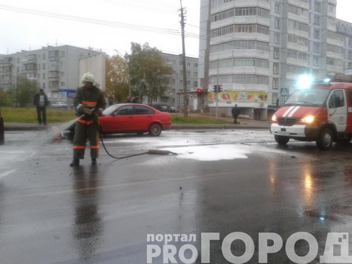 Сыктывкар: пьяный водитель на иномарке разбил четверку Сыктывкар: пьяный водитель на иномарке разбил четверку