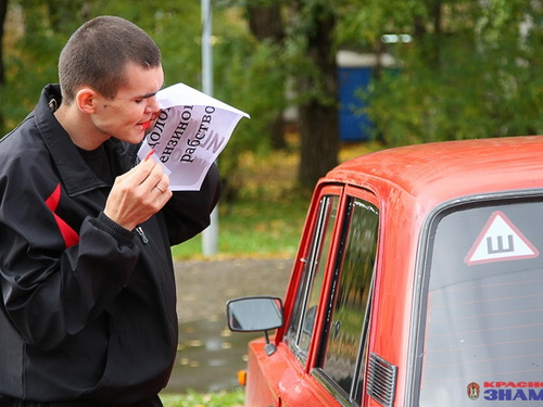 Автолюбители Сыктывкара снова выступили против бензинового беспредела Автолюбители Сыктывкара снова выступили против бензинового беспредела