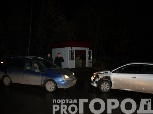 Сыктывкар: Пятерка врезалась в новый Фольксваген Сыктывкар: Пятерка врезалась в новый Фольксваген
