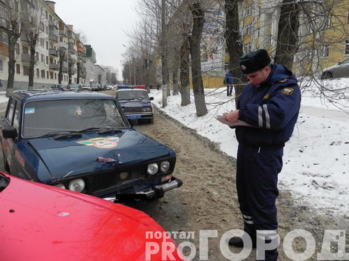 Сыктывкар: виновница ДТП упала в обморок при виде помятой машины Сыктывкар: виновница ДТП упала в обморок при виде помятой машины