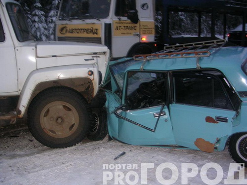 В Дырносе произошло серьезное ДТП В Дырносе произошло серьезное ДТП