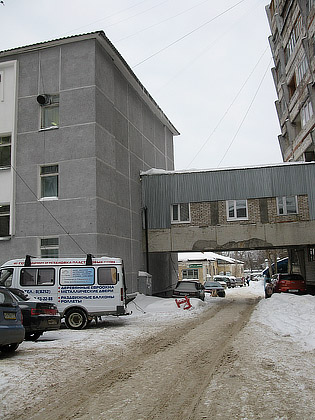 С поликлиники взыщут 130 тысяч рублей за искореженный снегом автомобиль С поликлиники взыщут 130 тысяч рублей за искореженный снегом автомобиль