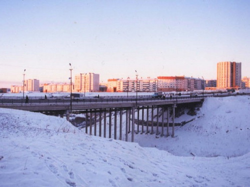В Воркуте треснул главный городской мост