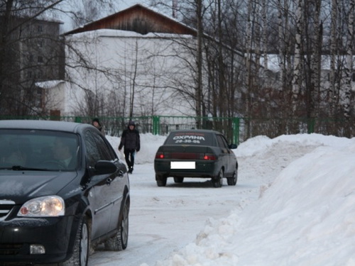 Сотрудники ГИБДД Республики Коми проявляют повышенное внимание к перевозке детей Сотрудники ГИБДД Республики Коми проявляют повышенное внимание к перевозке детей
