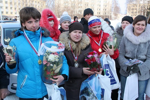 В Сыктывкаре прошел конкурс Автоледи-2012 В Сыктывкаре прошел конкурс Автоледи-2012