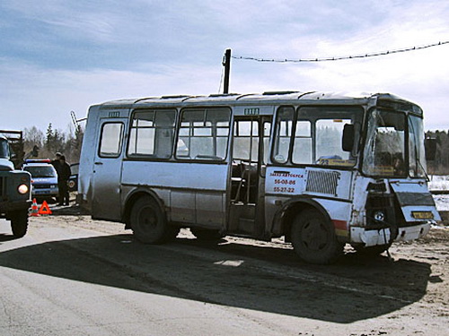 В Сыктывкаре столкнулись два автобуса В Сыктывкаре столкнулись два автобуса