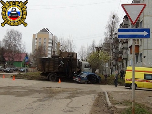 Сводка происшествия на дорогах Коми за 1 мая 2012 года Сводка происшествия на дорогах Коми за 1 мая 2012 года
