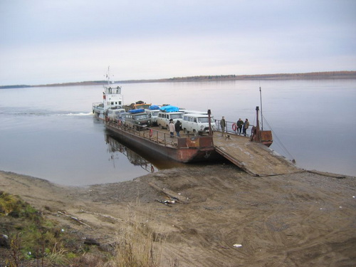 В Усть-Цилемском районе открылось паромное сообщение между поселками