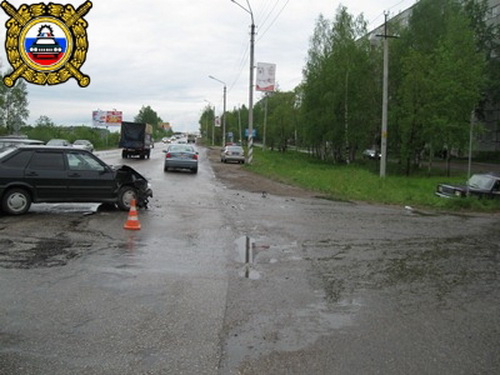 Сводка происшествия на дорогах Коми за 1 июня 2012 года Сводка происшествия на дорогах Коми за 1 июня 2012 года
