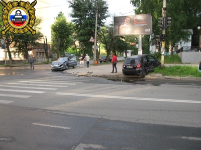 Сводка происшествия на дорогах Коми за 26 июня 2012 года Сводка происшествия на дорогах Коми за 26 июня 2012 года