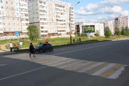 В Сыктывкаре появились желтые зебры В Сыктывкаре появились желтые зебры