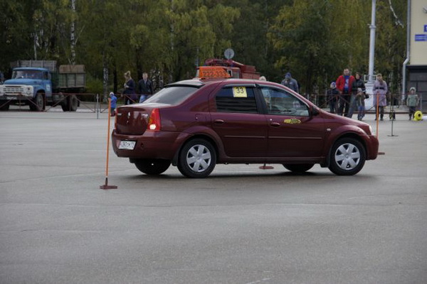 Лучшим таксистом Сыктывкара признана девушка Лучшим таксистом Сыктывкара признана девушка