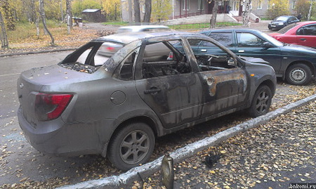 Сыктывкарец специально поджег свой автомобиль