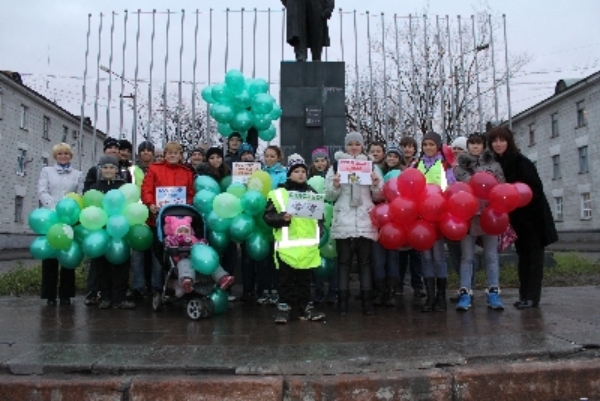 В Воркуте прошел флешмоб Воздушный шар для пешехода В Воркуте прошел флешмоб Воздушный шар для пешехода
