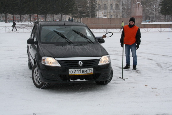 В Сыктывкаре День автомобилиста отметили автомногоборьем В Сыктывкаре День автомобилиста отметили автомногоборьем