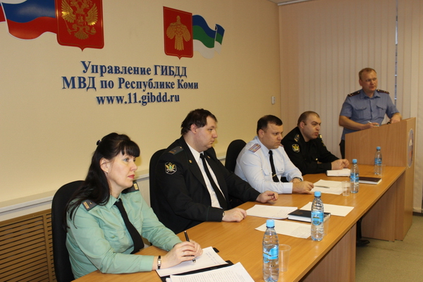 Судебные приставы Коми обсудили вопросы взаимодействия с ГИБДД