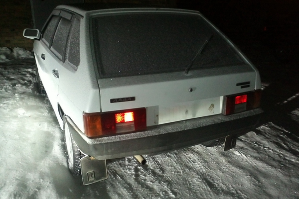 Воры сняли номера с автомобиля ухтинца и шантажируют