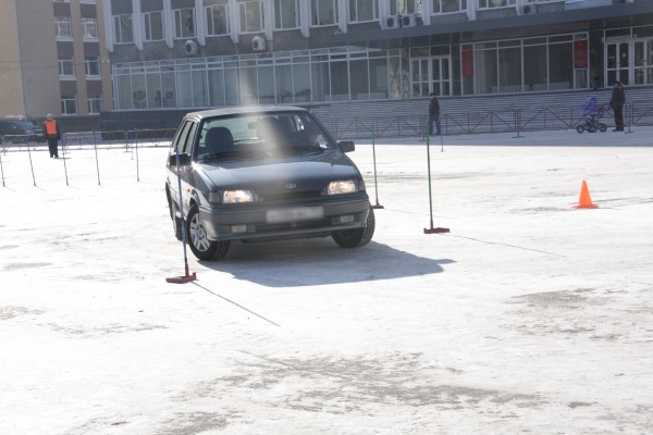 В Сыктывкаре прошло автомногоборье для женщин-автолюбительниц Автоледи – 2013 В Сыктывкаре прошло автомногоборье для женщин-автолюбительниц Автоледи – 2013