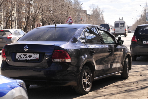 Инспекторы ГИБДД проверили тонировку на авто сыктывкарцев Инспекторы ГИБДД проверили тонировку на авто сыктывкарцев