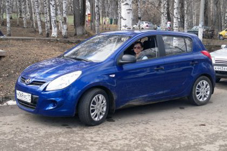 Автомобилисты Сыктывкара показали мастерство вождения в Кировском парке Автомобилисты Сыктывкара показали мастерство вождения в Кировском парке