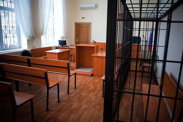 Два бывших юриста фирмы Овен-Авто оказались на скамье подсудимых