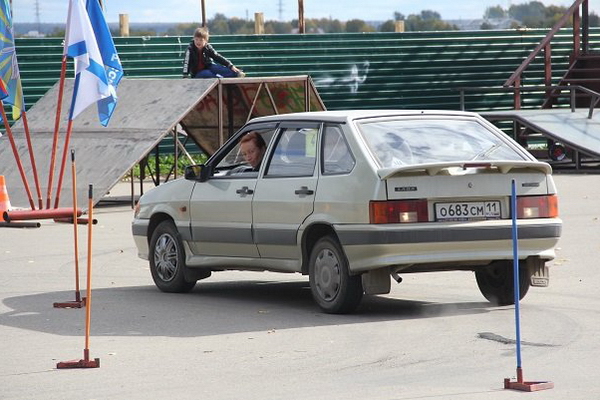 Участницы финальных заездов конкурса Автолето превзошли своих коллег-мужчин