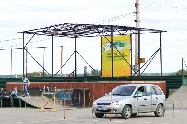 Участницы финальных заездов конкурса Автолето превзошли своих коллег-мужчин Участницы финальных заездов конкурса Автолето превзошли своих коллег-мужчин