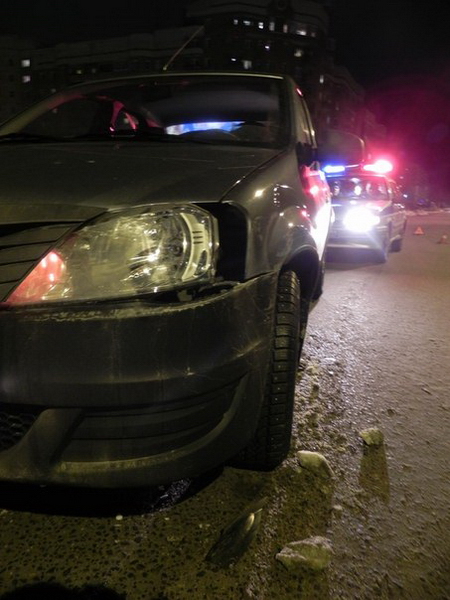 В Сыктывкаре не поделили дорогу два авто В Сыктывкаре не поделили дорогу два авто