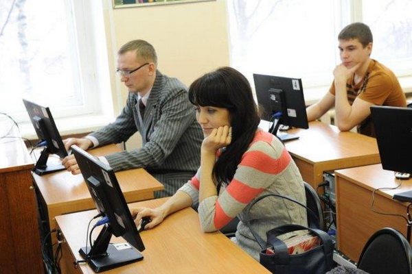 Ухтинцы проверили свои знания ПДД Ухтинцы проверили свои знания ПДД