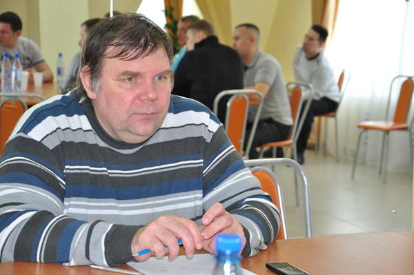 В Коми таксисты просят власть и правоохранителей начать борьбу с извозчиками-нелегалами В Коми таксисты просят власть и правоохранителей начать борьбу с извозчиками-нелегалами