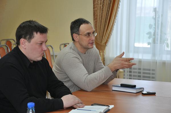 В Коми таксисты просят власть и правоохранителей начать борьбу с извозчиками-нелегалами В Коми таксисты просят власть и правоохранителей начать борьбу с извозчиками-нелегалами