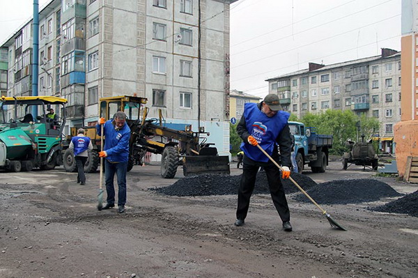 В Воркуте началось асфальтирование дворовых территорий